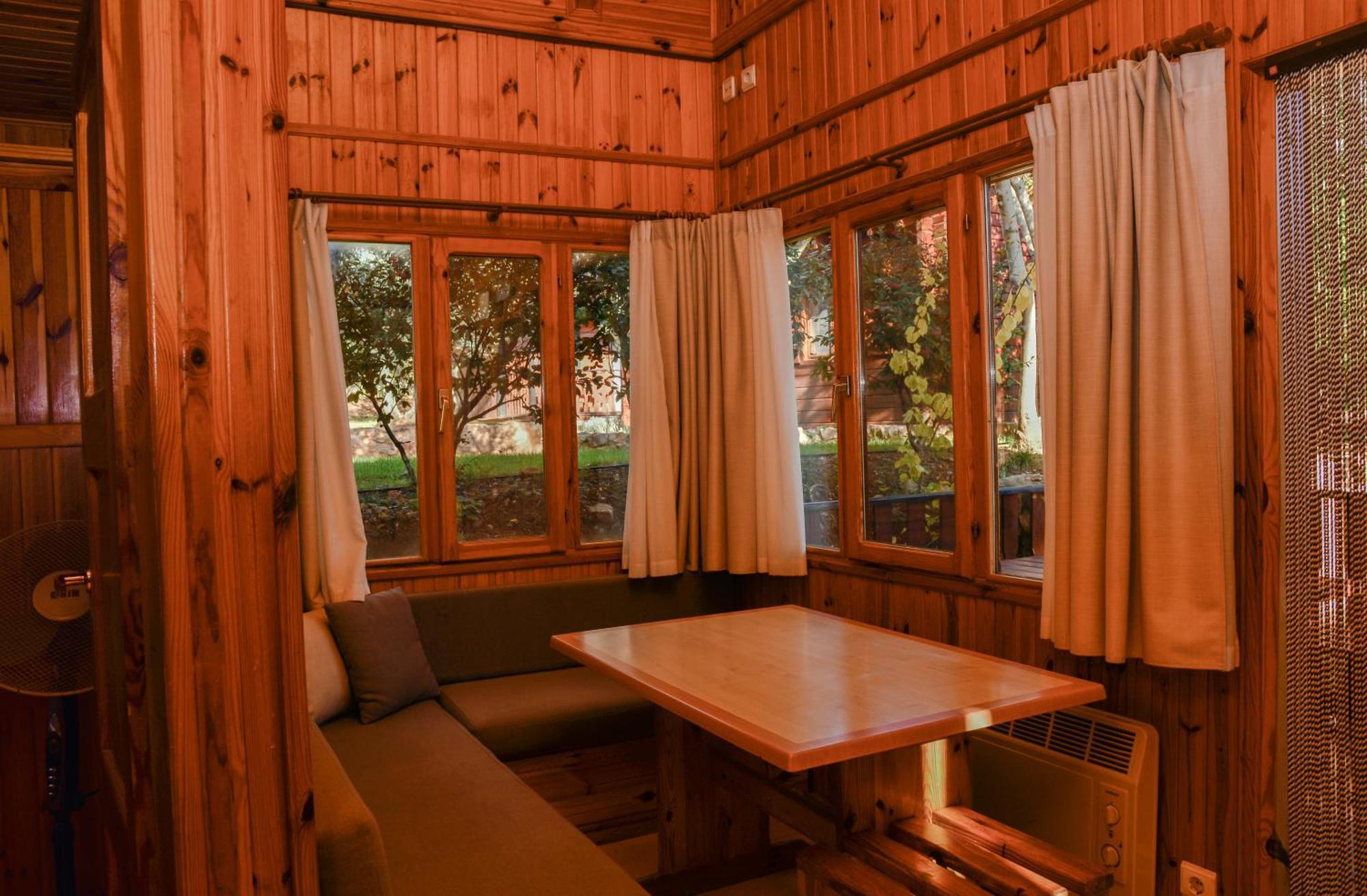 Camping Alquézar Exterior foto